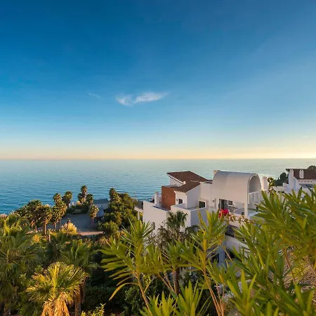 In Coast- Front Seaview By Interhome
